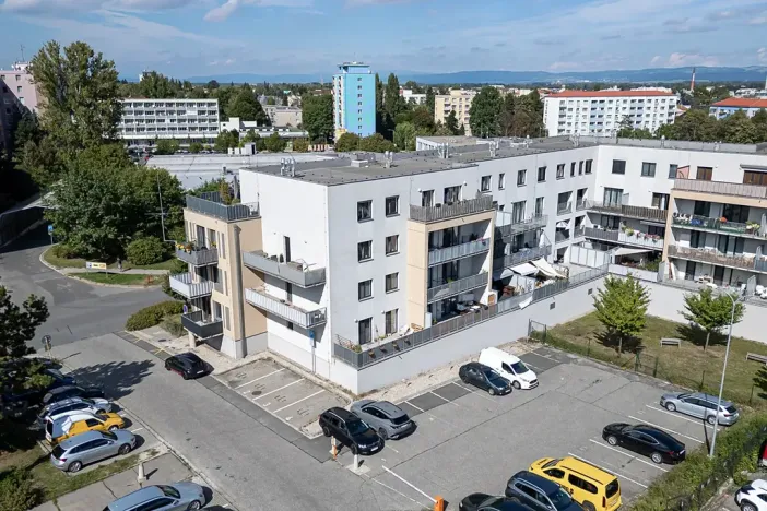 Pronájem garážového stání, Olomouc, Stupkova, 15 m2