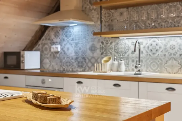 Pronájem bytu 1+kk, Praha - Nové Město, Lodecká, 75 m2