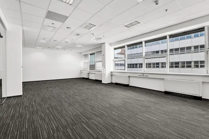 Pronájem kanceláře, Praha - Smíchov, Radlická, 790 m2