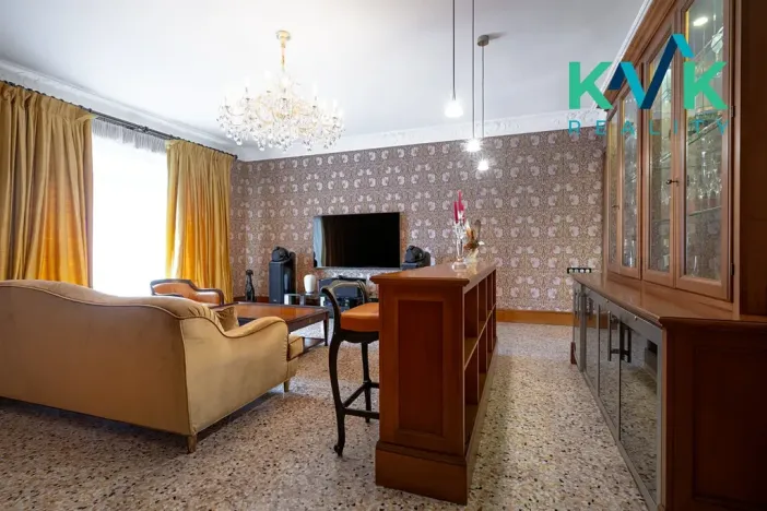 Prodej bytu 6+kk a větší, Karlovy Vary, U Imperiálu, 252 m2