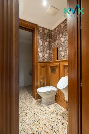 Prodej bytu 6+kk a větší, Karlovy Vary, U Imperiálu, 252 m2