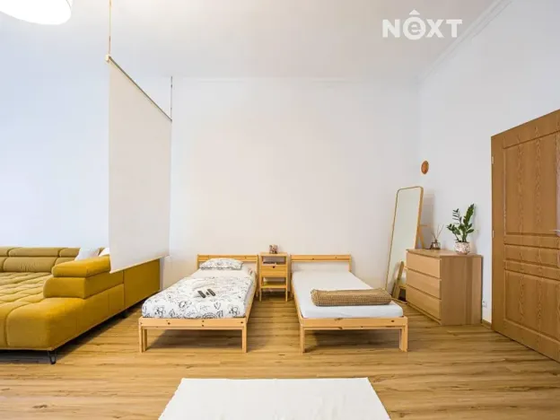 Prodej bytu 2+1, Jindřichův Hradec, nám. Míru, 100 m2