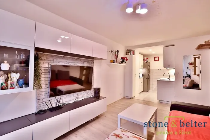 Prodej bytu 2+kk, Praha - Kamýk, Smotlachova, 43 m2