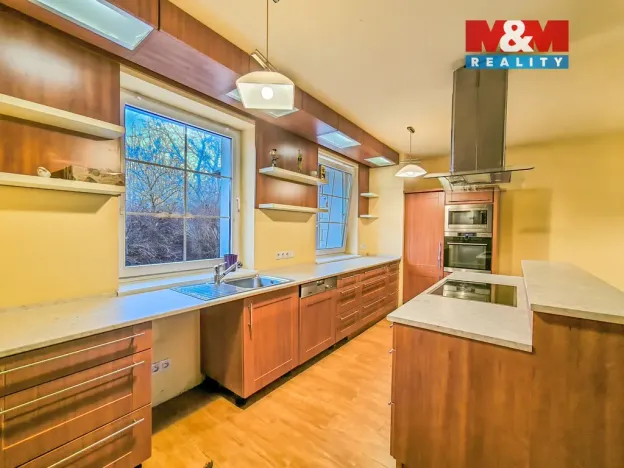 Prodej rodinného domu, Mokrovraty, 375 m2