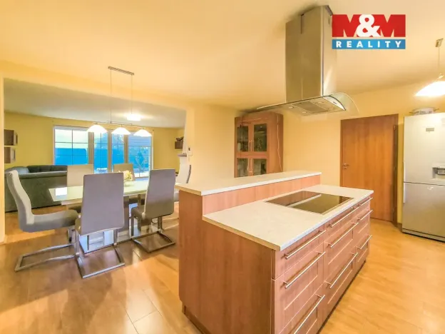 Prodej rodinného domu, Mokrovraty, 375 m2