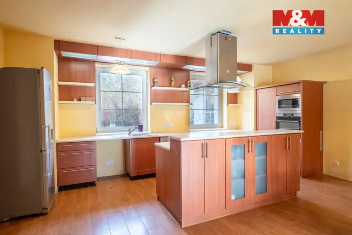 Prodej rodinného domu, Mokrovraty, 375 m2