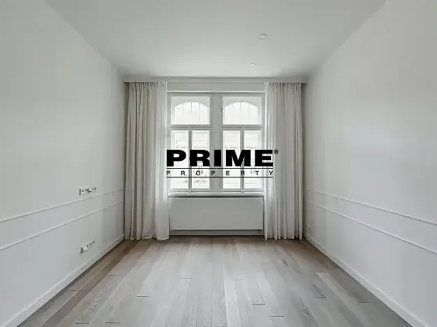 Pronájem bytu 3+kk, Praha - Vinohrady, náměstí Jiřího z Poděbrad, 93 m2