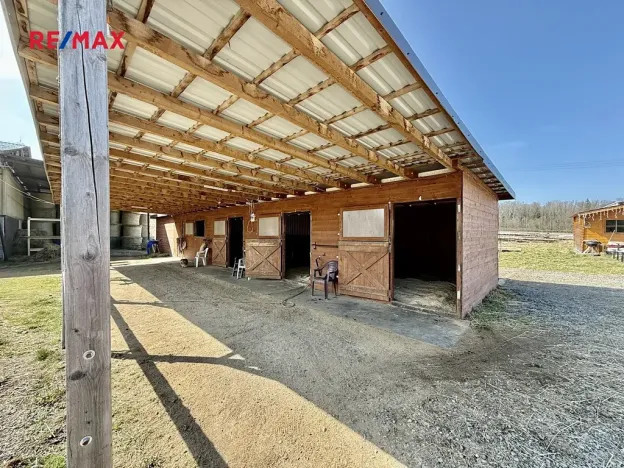 Prodej zemědělského objektu, Spálené Poříčí, 164000 m2