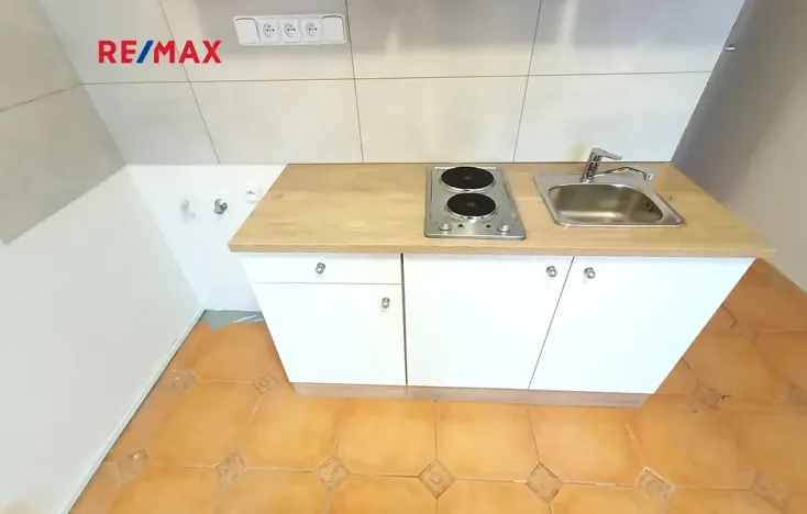 Pronájem bytu 1+kk, Lubná, 19 m2