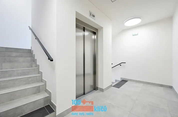 Pronájem bytu 2+kk, Kladno, Ke křížku, 54 m2