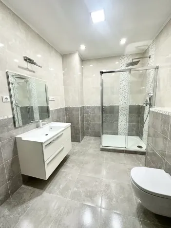 Prodej bytu 4+1, Karlovy Vary, Vřídelní, 160 m2