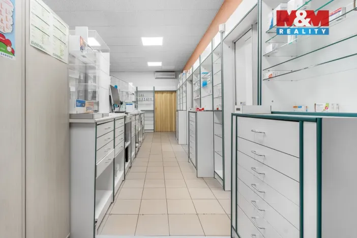 Pronájem komerční nemovitosti, Ústí nad Labem - Severní Terasa, Šrámkova, 181 m2