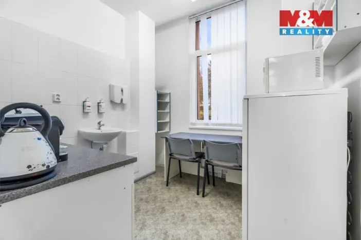 Pronájem komerční nemovitosti, Ústí nad Labem - Severní Terasa, Šrámkova, 181 m2