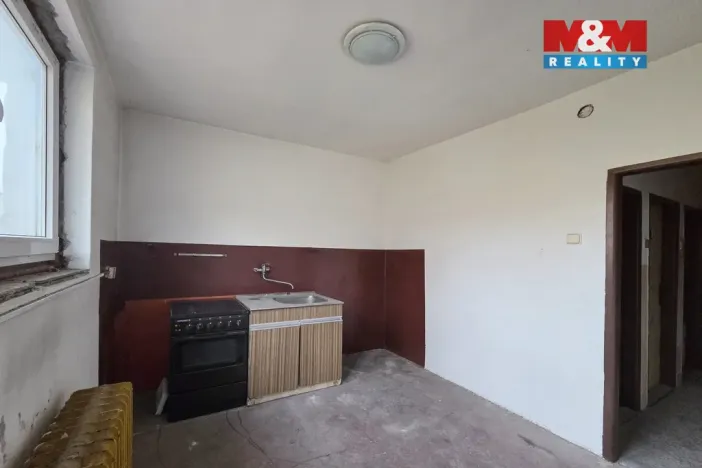 Prodej bytu 1+kk, Karlovy Vary - Rybáře, Majakovského, 24 m2