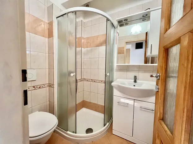 Pronájem bytu 1+kk, Karlovy Vary, Západní, 25 m2