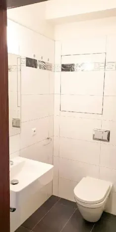 Pronájem bytu 1+kk, Praha - Vysočany, Freyova, 33 m2