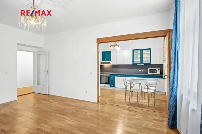 Pronájem bytu 3+1, Praha - Holešovice, Umělecká, 93 m2