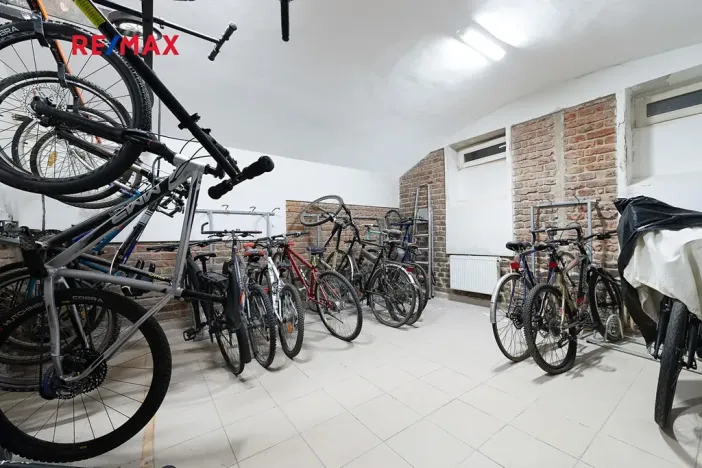 Pronájem bytu 3+1, Praha - Holešovice, Umělecká, 93 m2