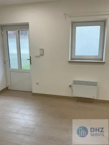 Pronájem komerční nemovitosti, Hořátev, 22 m2