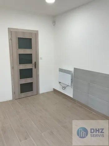 Pronájem komerční nemovitosti, Hořátev, 22 m2