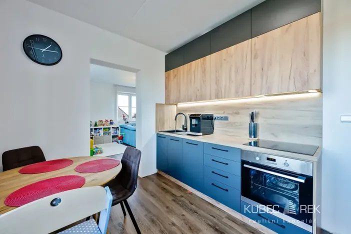 Prodej bytu 2+1, Tábor, Nad Obchvatem, 63 m2