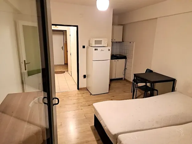 Pronájem bytu 1+kk, Praha - Radotín, Vrážská, 28 m2