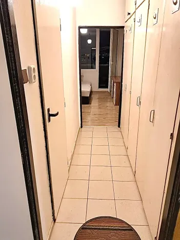 Pronájem bytu 1+kk, Praha - Radotín, Vrážská, 28 m2