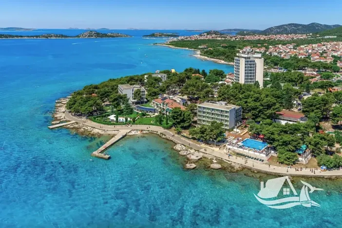 Prodej vícegeneračního domu, Vodice, Chorvatsko, 1230 m2