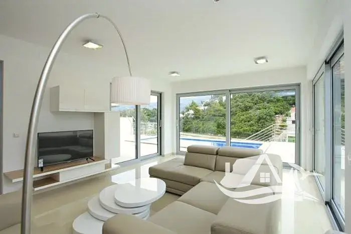 Prodej vily, Žrnovo, Chorvatsko, 240 m2