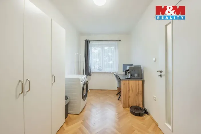 Prodej bytu 3+1, Hostivice, Školská, 61 m2