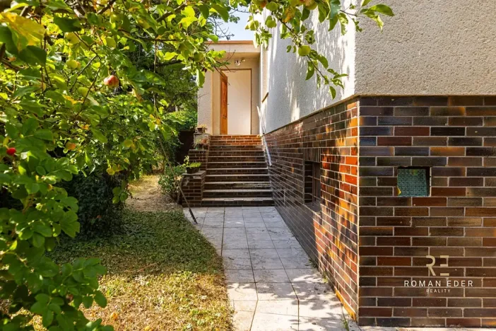 Prodej vícegeneračního domu, Praha - Záběhlice, Střemchová, 348 m2