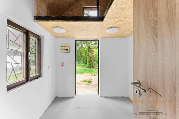 Prodej chaty, Lešany, 45 m2