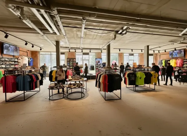 Prodej obchodního prostoru, Hradec Králové, Kollárova, 3447 m2