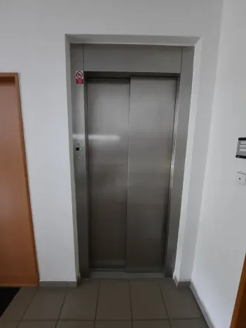 Pronájem bytu 1+kk, Praha - Michle, Jihlavská, 26 m2