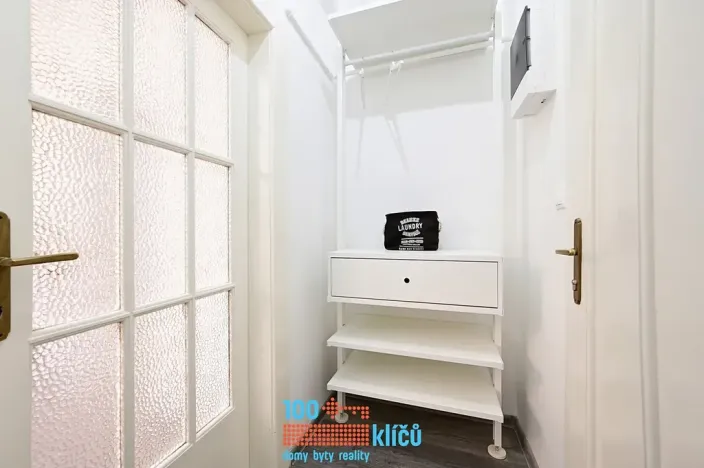 Prodej bytu 1+kk, Praha - Motol, Podhorská, 30 m2