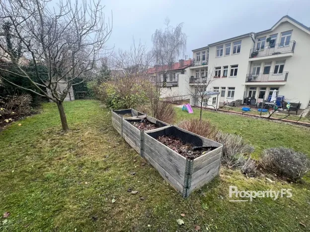 Pronájem bytu 1+kk, Praha - Břevnov, Šlikova, 31 m2