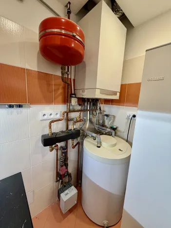 Pronájem rodinného domu, Jesenice - Zdiměřice, Skřivanová, 345 m2