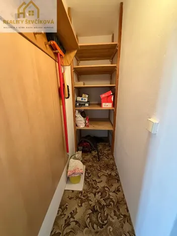 Pronájem bytu 1+1, Hradec Králové, třída Edvarda Beneše, 41 m2