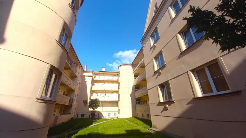 Prodej bytu 1+kk, Praha - Vysočany, Novovysočanská, 41 m2