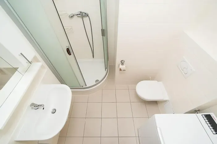 Pronájem bytu 1+kk, Praha - Záběhlice, Na Slatince, 30 m2