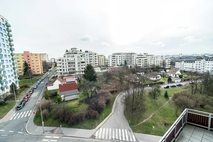 Pronájem bytu 1+kk, Praha - Záběhlice, Na Slatince, 30 m2