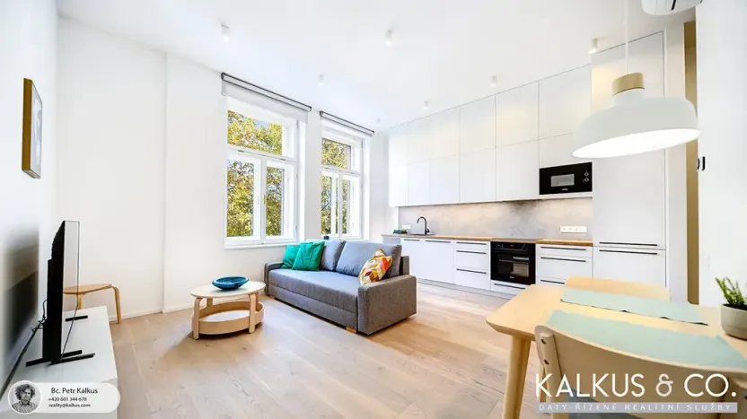 Pronájem bytu 2+kk, Hradec Králové, Eliščino nábřeží, 51 m2