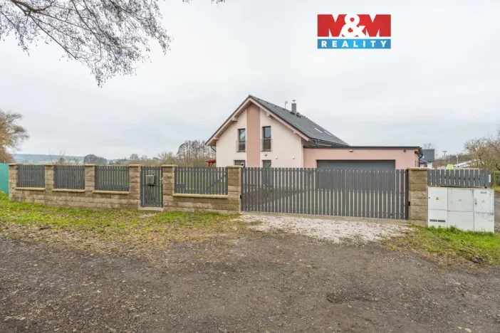 Prodej rodinného domu, Dolní Bousov - Vlčí Pole, 213 m2