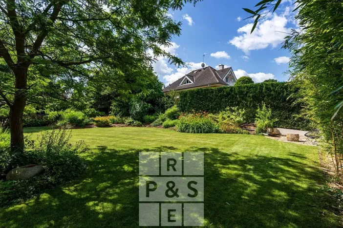 Prodej rodinného domu, Průhonice, Pod Valem II., 243 m2