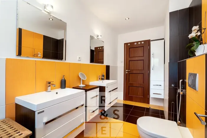 Prodej vícegeneračního domu, Praha - Štěrboholy, Pod areálem, 333 m2