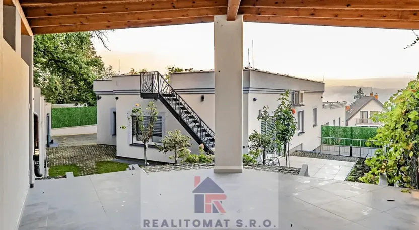 Prodej vily, Praha - Komořany, Pod lesem, 770 m2