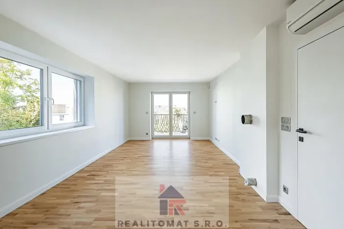 Prodej vily, Praha - Komořany, Pod lesem, 770 m2