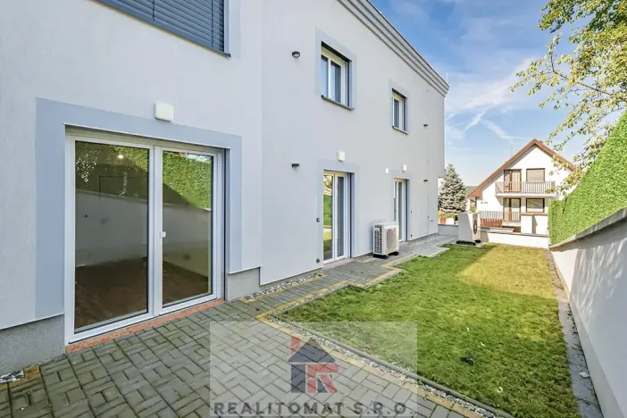 Prodej vily, Praha - Komořany, Pod lesem, 770 m2