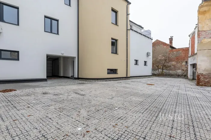 Pronájem bytu 1+kk, Staré Město, Hradišťská, 34 m2