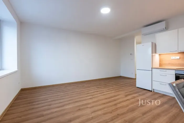 Pronájem bytu 2+kk, Staré Město, Hradišťská, 53 m2